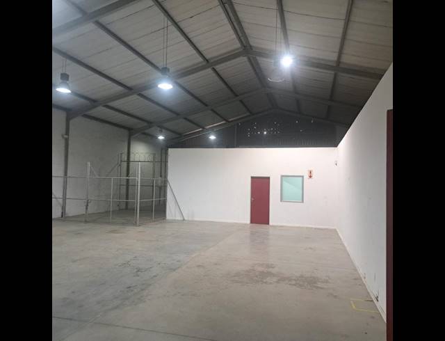 INDUSTRIAL PROPERTY TO RENT IN NORTH END